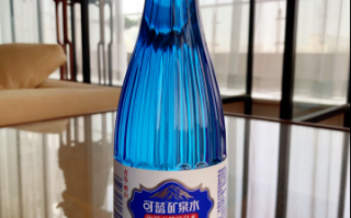 可蓝，可蓝矿泉水